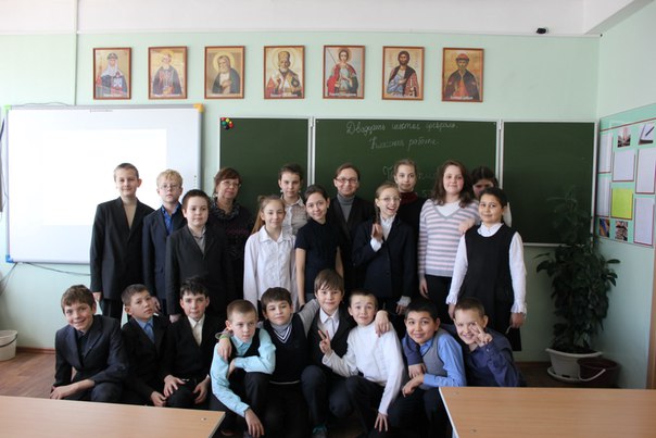 Студенты-филологи провели необычный урок русского языка для школьников.jpg